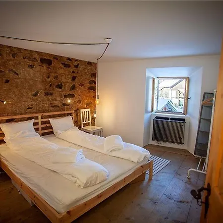 Tgesa Antgerna 1. Og *