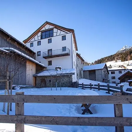 Apartment Tgesa Antgerna 1. Og